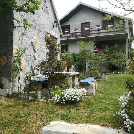 Family Friendly House With A Parking Space Kijevo, Zagora - 15414 Feriehus